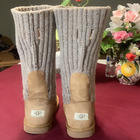 Ugg Australia Cambridge knit fold boots / booties. - Picture 5 of 13